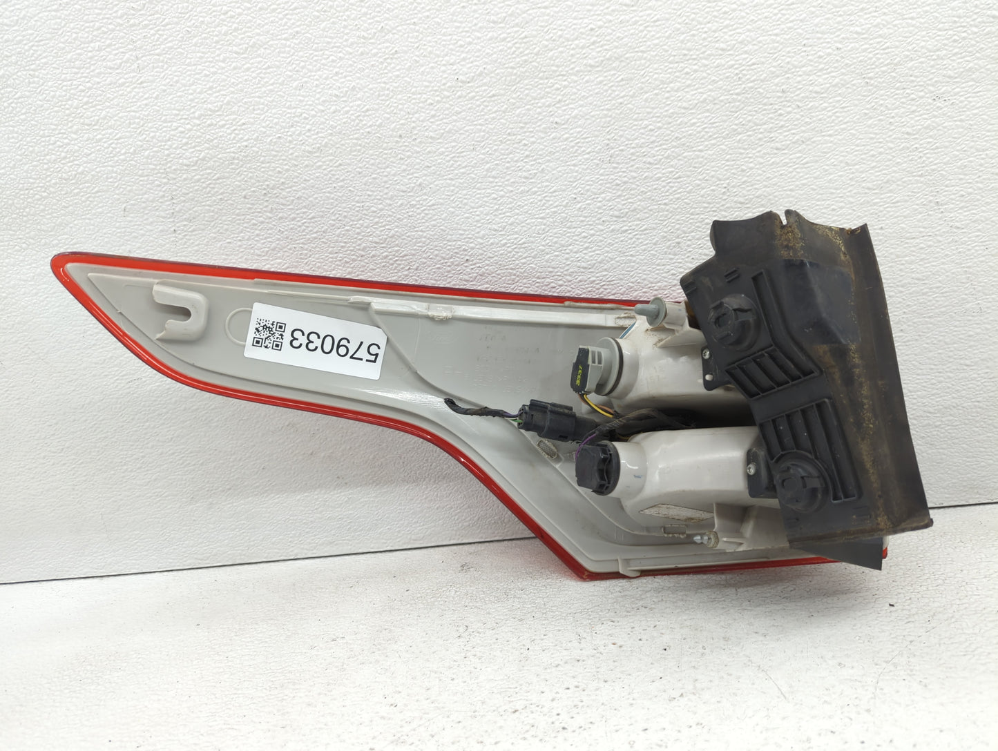 2008-2012 Ford Escape Tail Light Assembly Passenger Right OEM P/N:VPCJ5X-13440 CJ54-13404-A Fits Fits 2008 2009 2010 2011 20