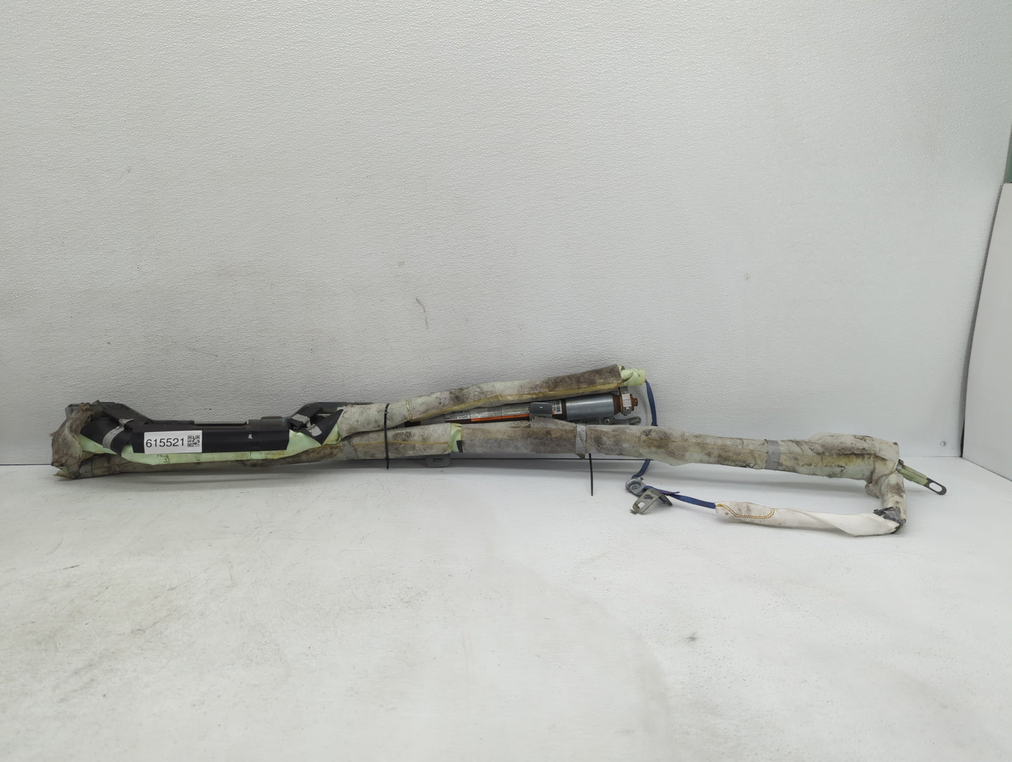 2010-2012 Ford Escape Air Bag Driver Left Steering Wheel Mounted P/N:2002560A Fits Fits 2010 2011 2012 OEM Used Auto Parts -