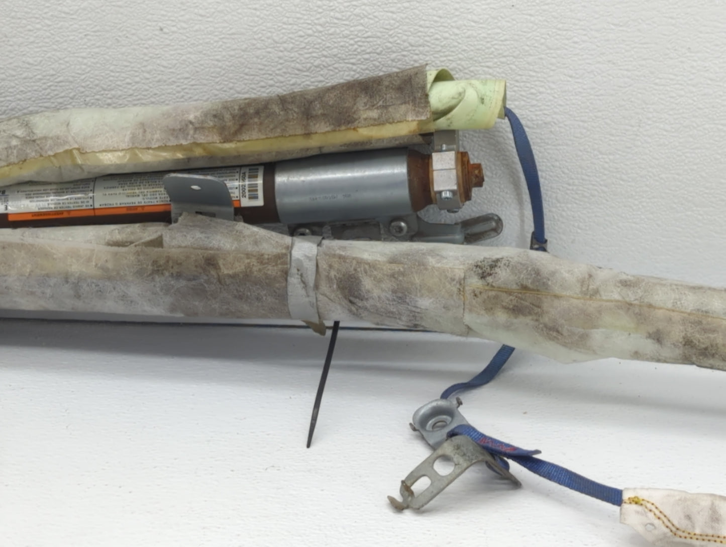 2010-2012 Ford Escape Air Bag Driver Left Steering Wheel Mounted P/N:2002560A Fits Fits 2010 2011 2012 OEM Used Auto Parts -