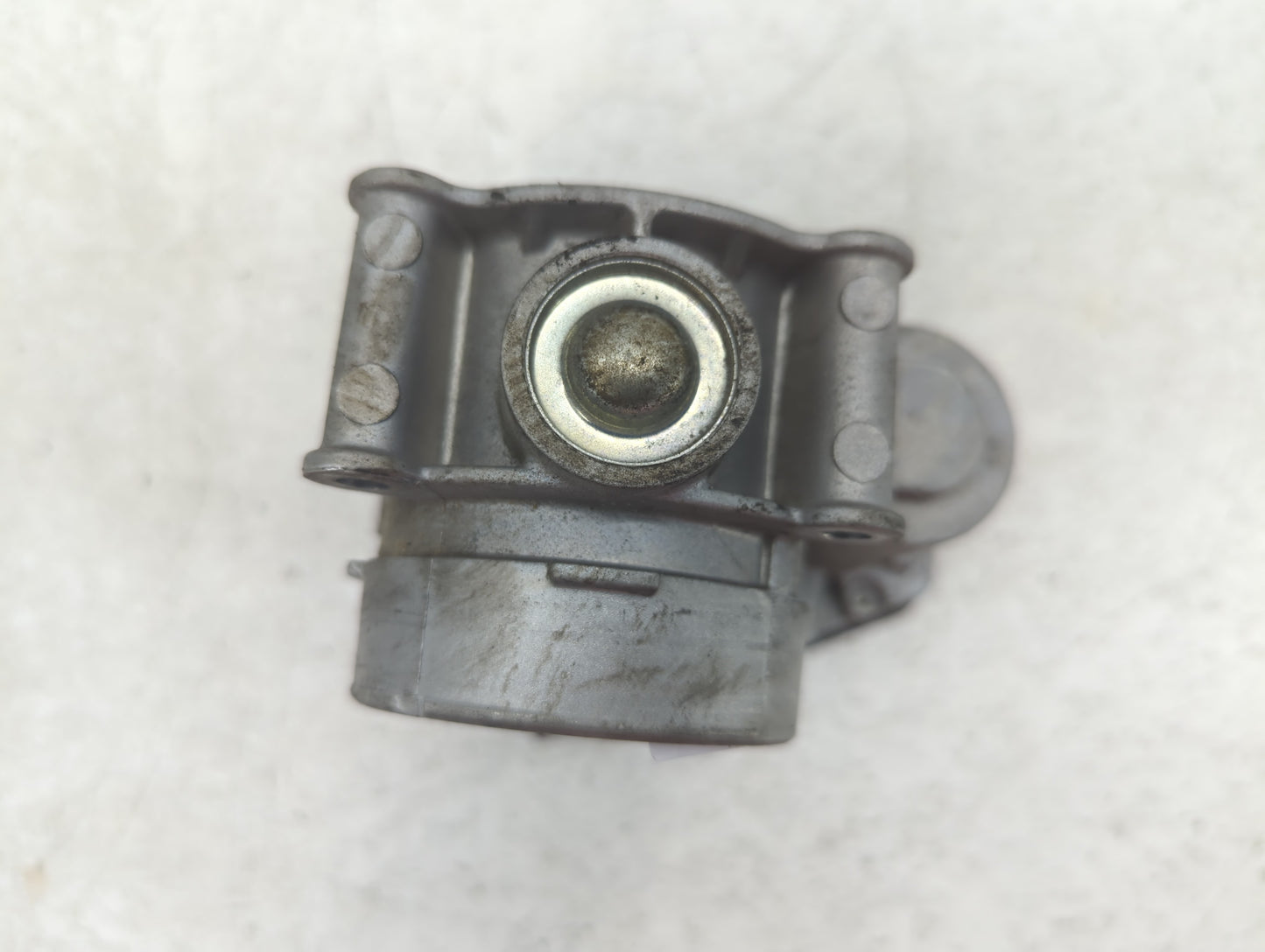 2009-2012 Ford Escape Throttle Body P/N:DS7E-9F991-AJ Fits Fits 2009 2010 2011 2012 OEM Used Auto Parts - Oemusedautoparts1.