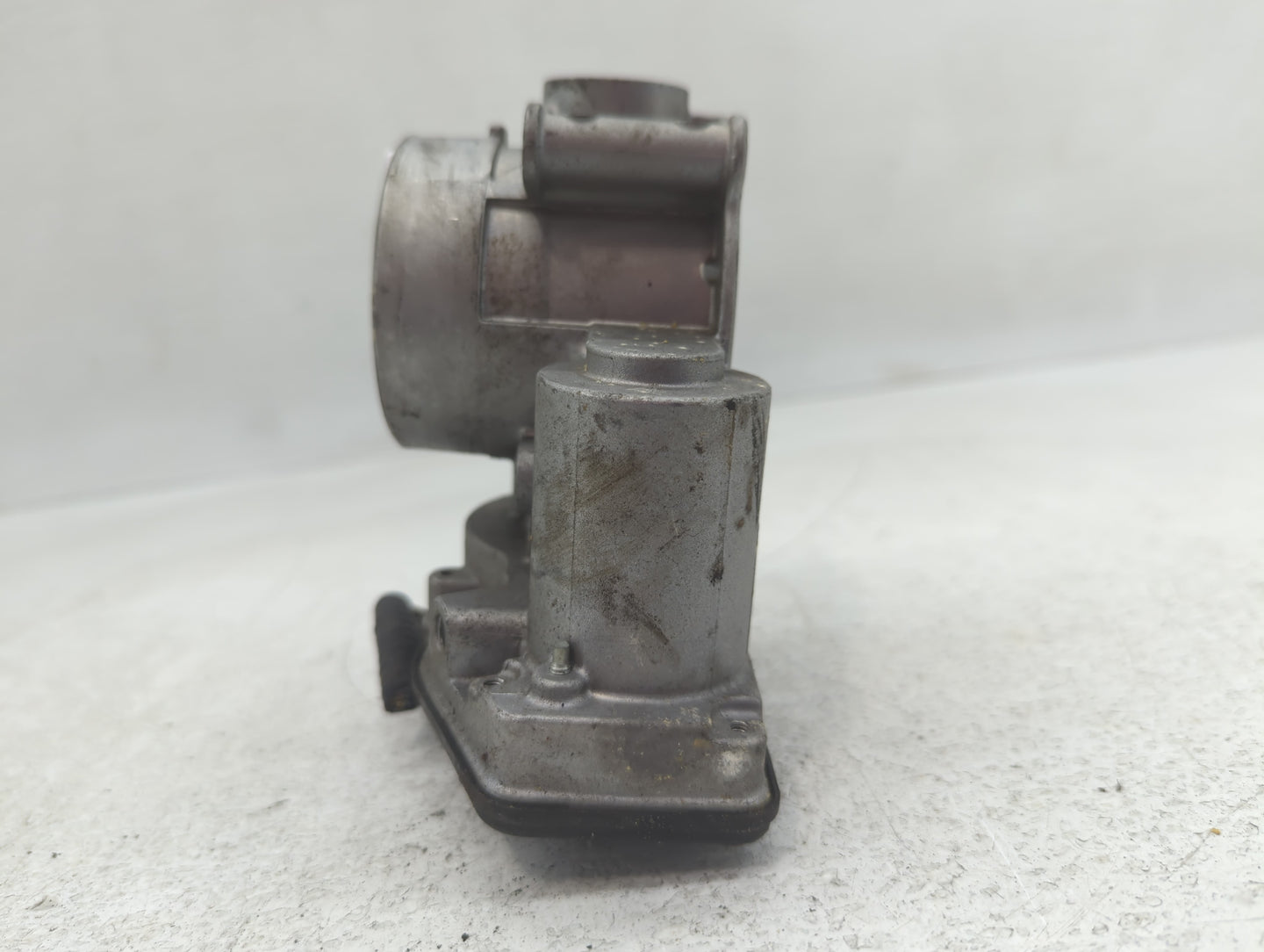 2009-2012 Ford Escape Throttle Body P/N:DS7E-9F991-AJ Fits Fits 2009 2010 2011 2012 OEM Used Auto Parts - Oemusedautoparts1.