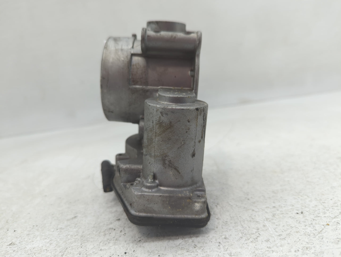 2009-2012 Ford Escape Throttle Body P/N:DS7E-9F991-AJ Fits Fits 2009 2010 2011 2012 OEM Used Auto Parts - Oemusedautoparts1.