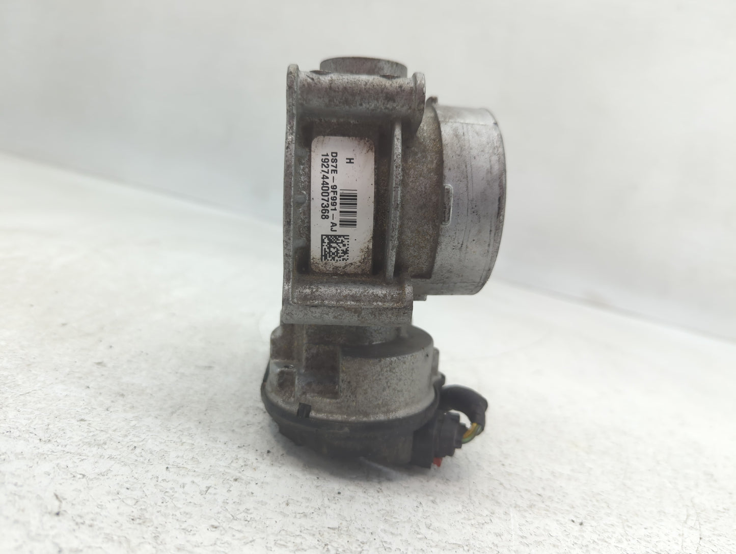 2009-2012 Ford Escape Throttle Body P/N:DS7E-9F991-AJ Fits Fits 2009 2010 2011 2012 OEM Used Auto Parts - Oemusedautoparts1.