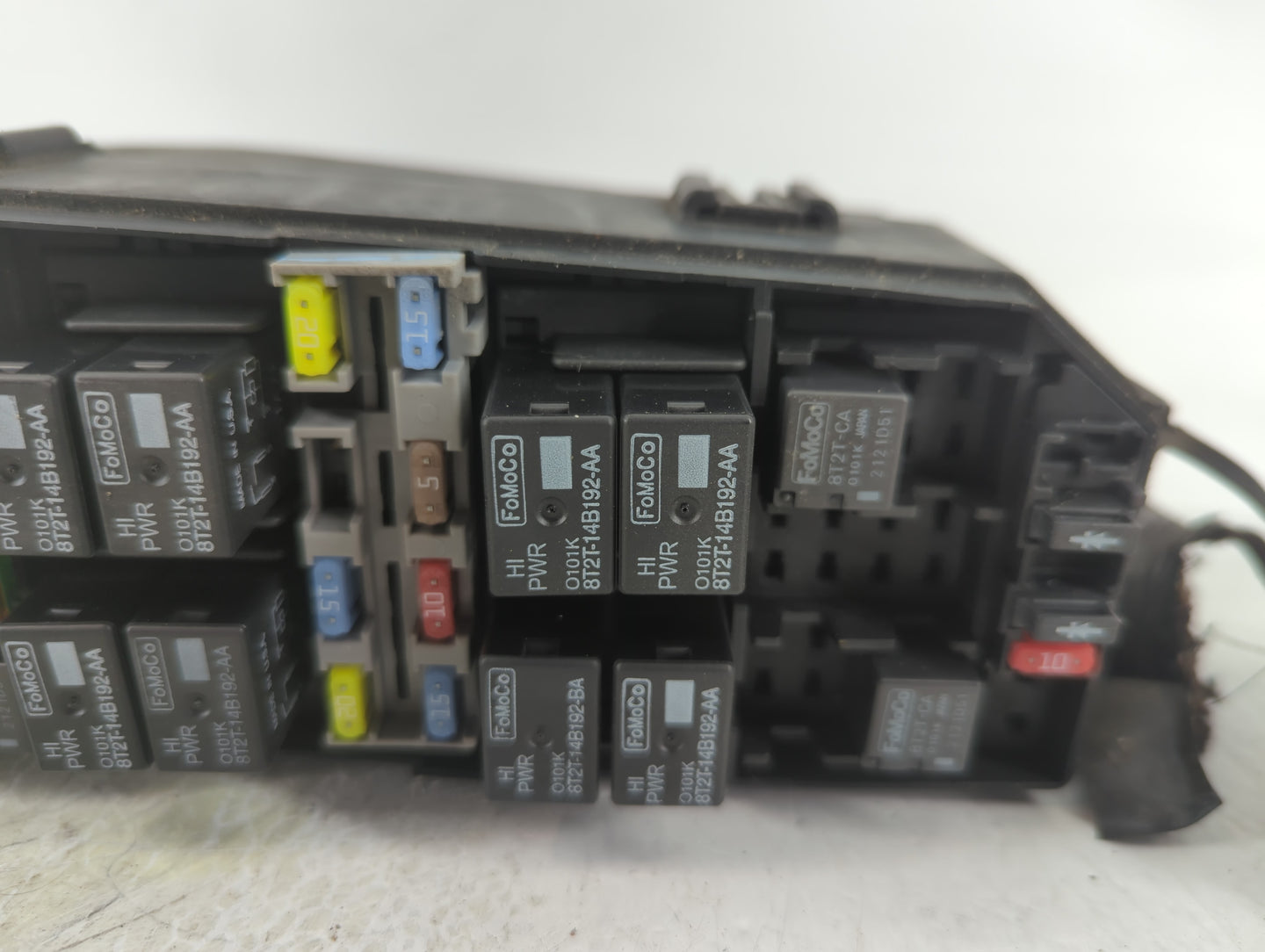 2011-2012 Ford Escape Fusebox Fuse Box Panel Relay Module P/N:9L8T-14A003-BB Fits Fits 2011 2012 OEM Used Auto Parts - Oemus