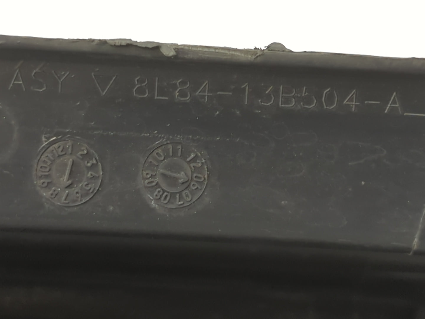 2008-2012 Ford Escape Tail Light Assembly Passenger Right OEM P/N:8L84-13B504-A Fits Fits 2008 2009 2010 2011 2012 OEM Used 