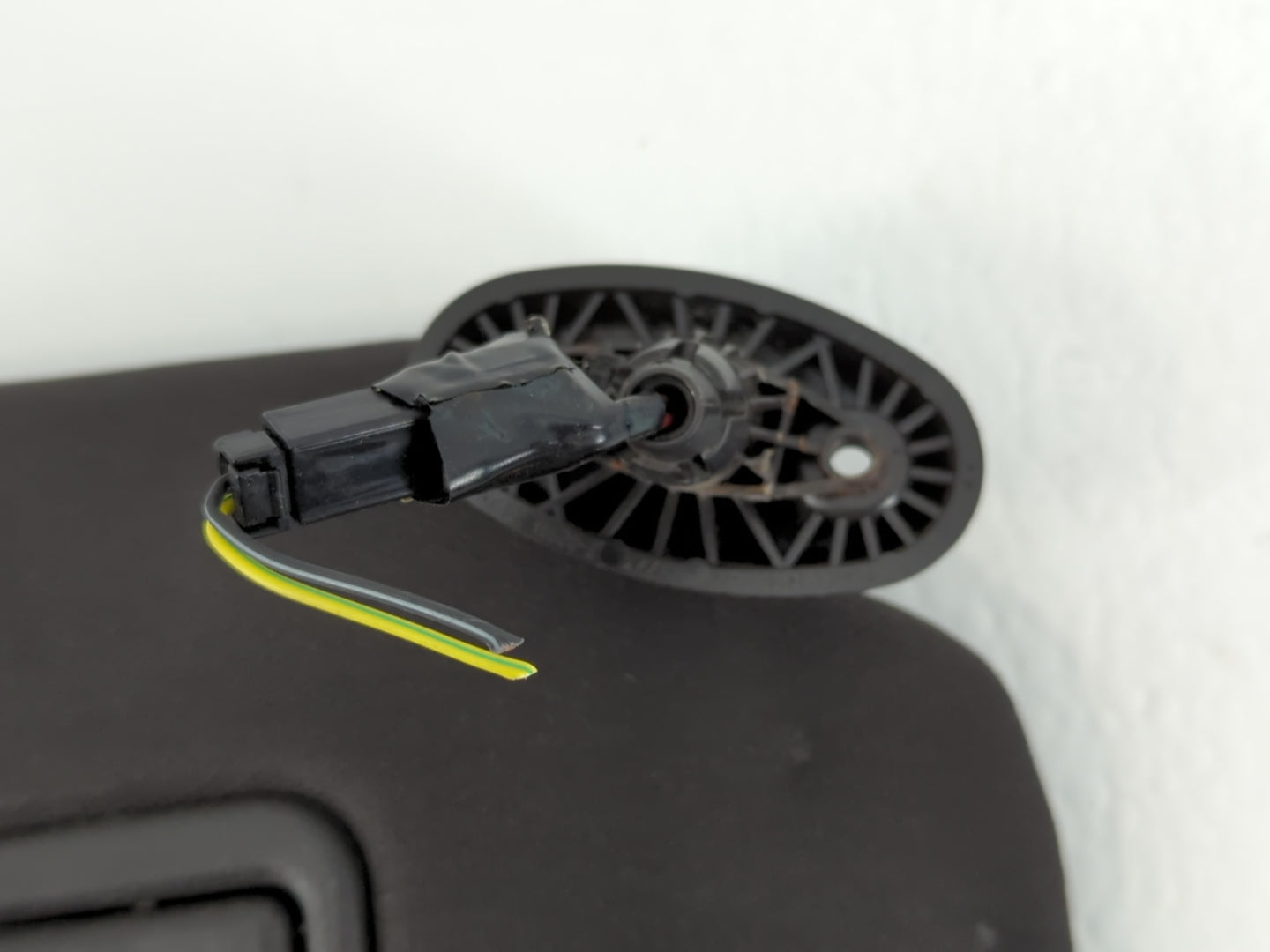 2010-2012 Ford Escape Sun Visor Shade Replacement Passenger Right Mirror Fits Fits 2010 2011 2012 OEM Used Auto Parts - Oemu