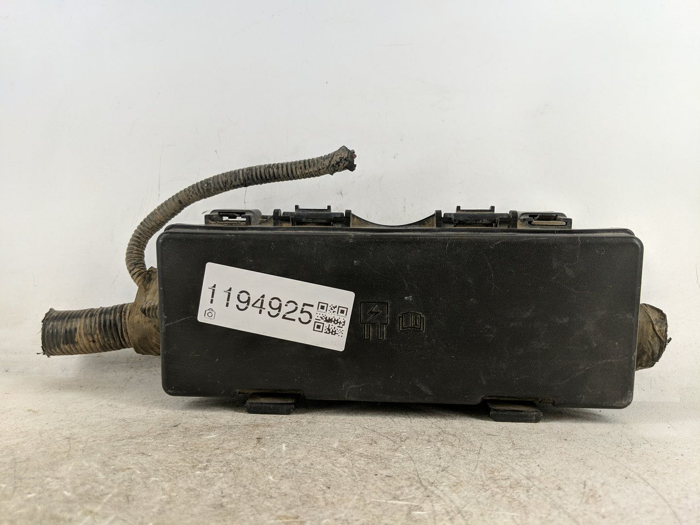 2009-2014 Ford Expedition Fusebox Fuse Box Panel Relay Module P/N:9L1T-14A003-BA Fits Fits 2009 2010 2011 2012 2013 2014 OEM