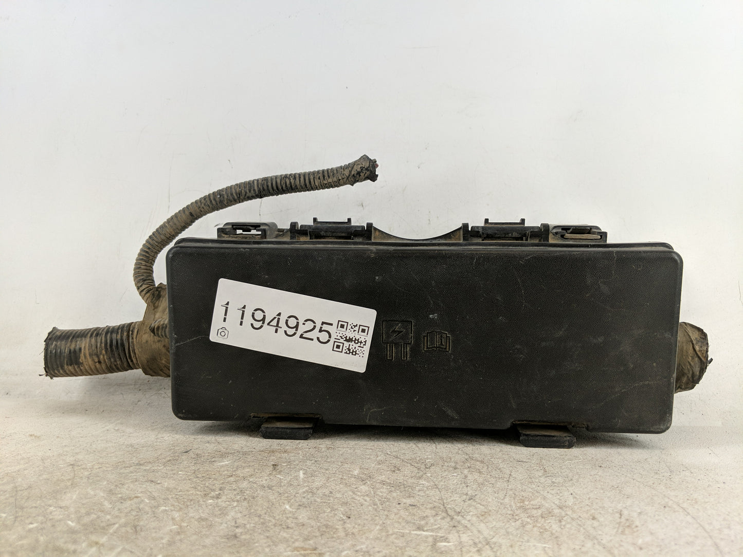 2009-2014 Ford Expedition Fusebox Fuse Box Panel Relay Module P/N:9L1T-14A003-BA Fits Fits 2009 2010 2011 2012 2013 2014 OEM