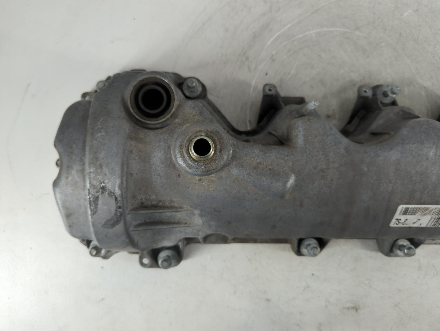 2011 Ford Expedition Driver Left Cylinder Head Valve Cover P/N:5527-6A513-JA Fits OEM Used Auto Parts - Oemusedautoparts1.co
