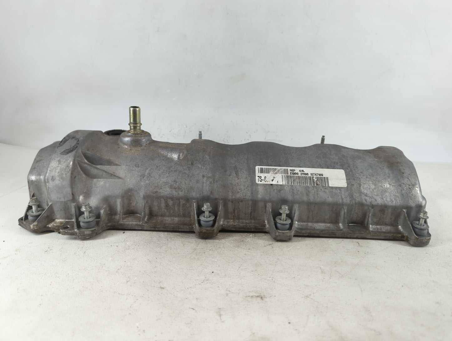 2011 Ford Expedition Driver Left Cylinder Head Valve Cover P/N:5527-6A513-JA Fits OEM Used Auto Parts - Oemusedautoparts1.co