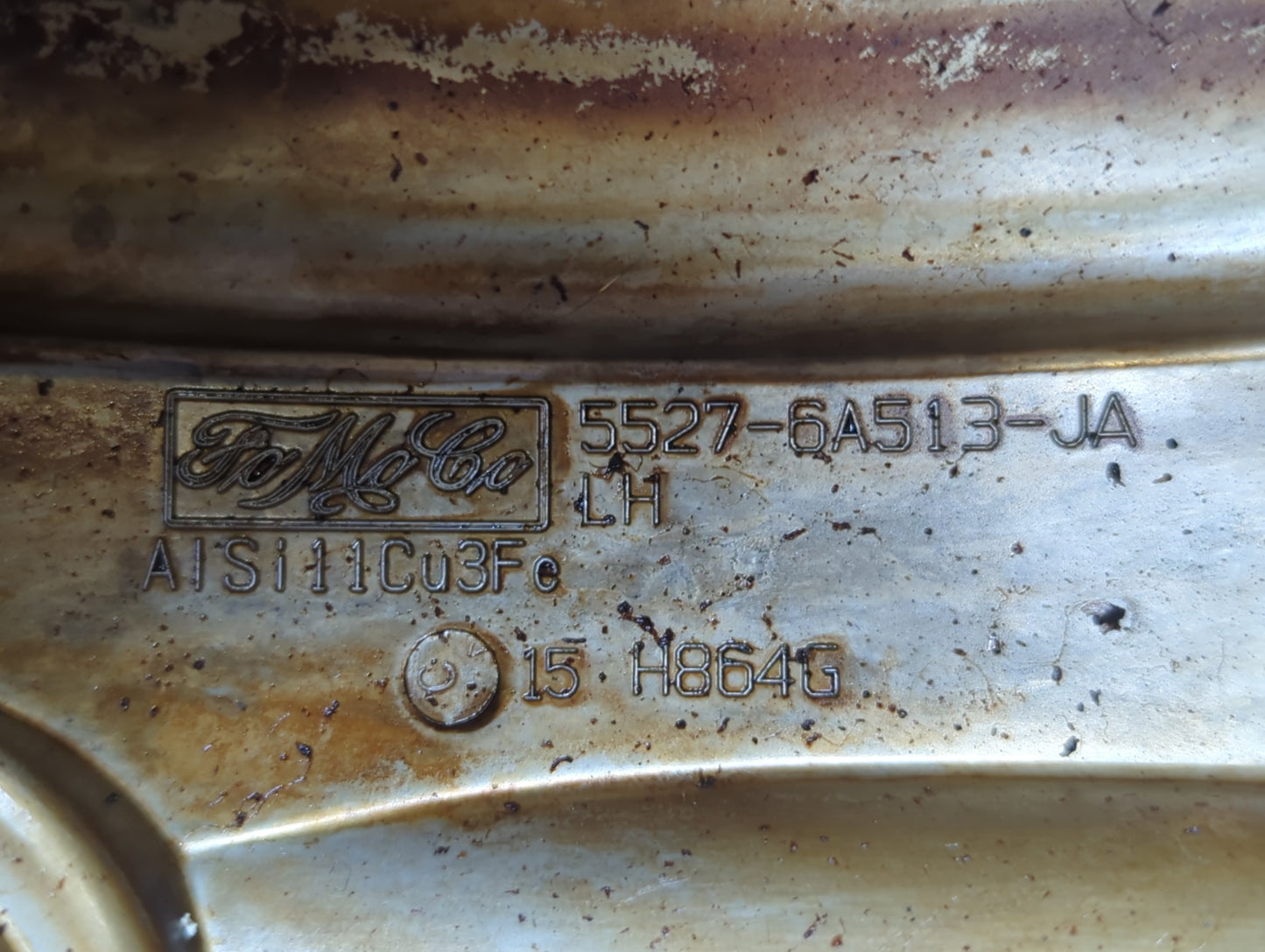 2011 Ford Expedition Driver Left Cylinder Head Valve Cover P/N:5527-6A513-JA Fits OEM Used Auto Parts - Oemusedautoparts1.co