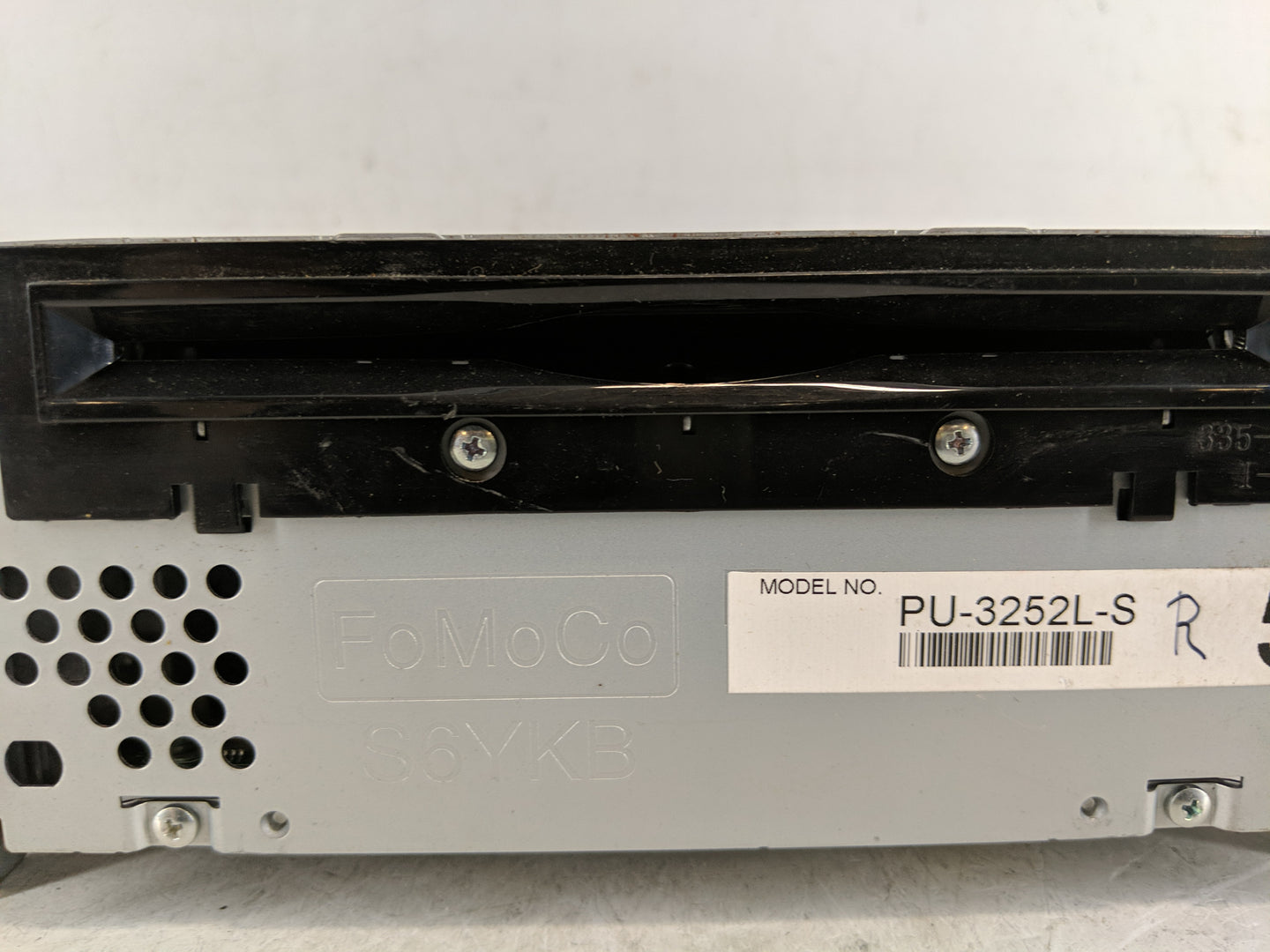 2011 Ford Explorer Radio AM FM Cd Player Receiver Replacement P/N:BB5T-19C107-BS Fits OEM Used Auto Parts - Oemusedautoparts