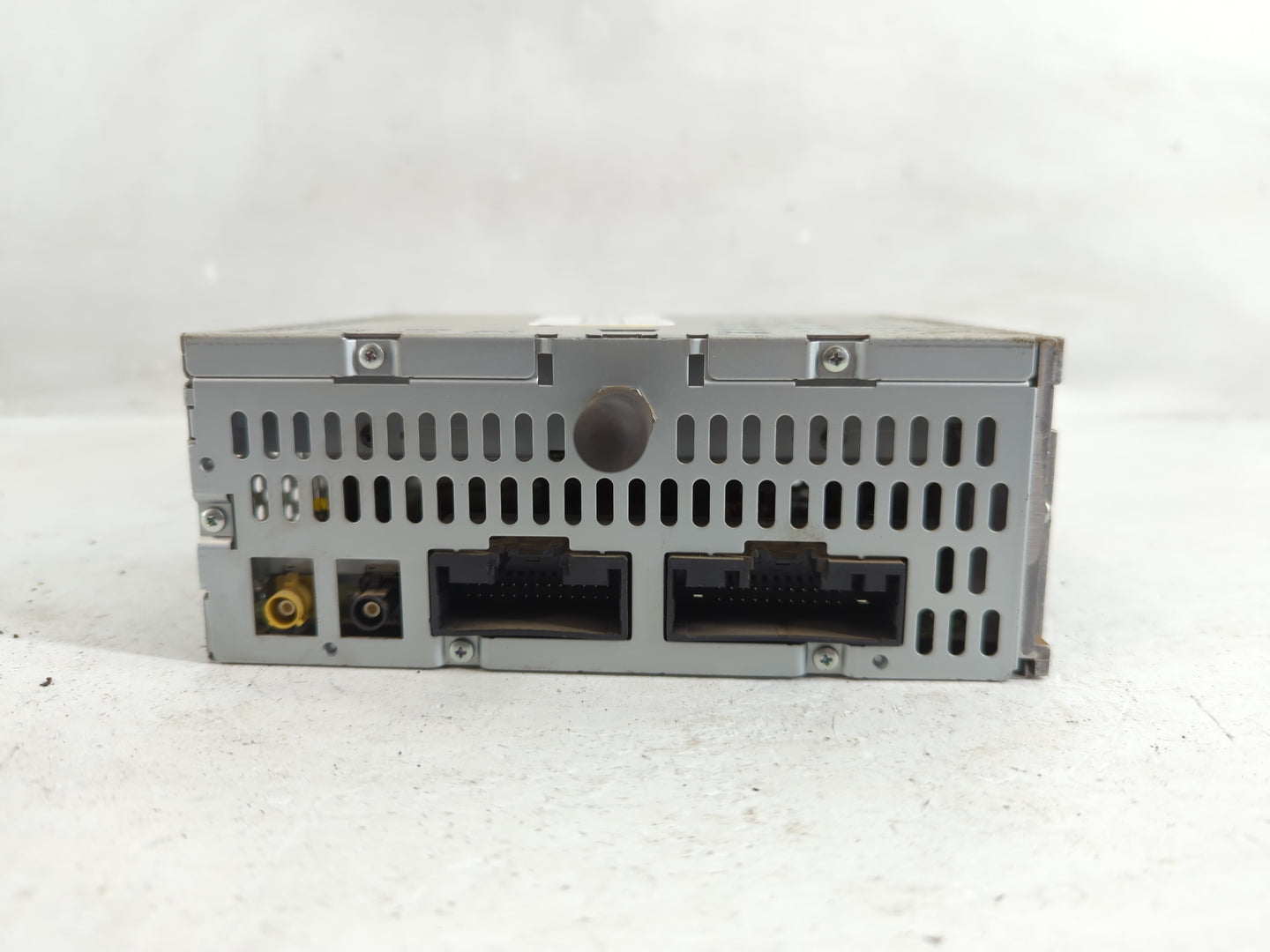 2011 Ford Explorer Radio AM FM Cd Player Receiver Replacement P/N:BB5T-19C107-CS Fits OEM Used Auto Parts - Oemusedautoparts