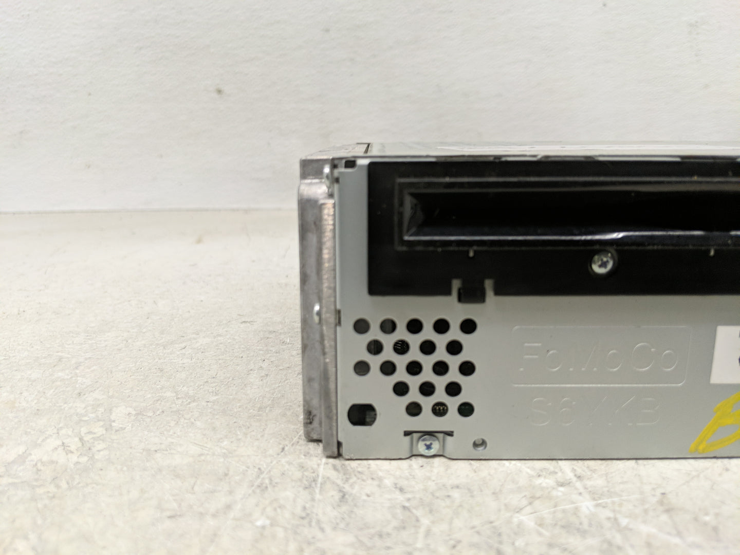 2011 Ford Explorer Radio AM FM Cd Player Receiver Replacement P/N:A12414927 Fits OEM Used Auto Parts - Oemusedautoparts1.com