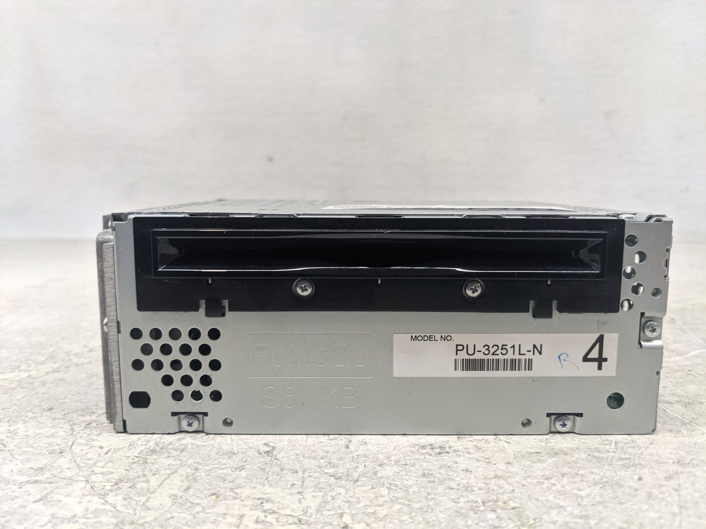 2011 Ford Explorer Radio AM FM Cd Player Receiver Replacement P/N:BB5T-19C107-AN BB5T-19C107-BS Fits OEM Used Auto Parts - O