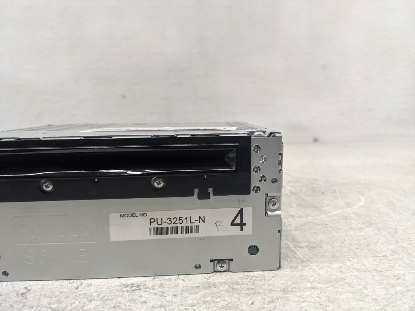 2011 Ford Explorer Radio AM FM Cd Player Receiver Replacement P/N:BB5T-19C107-AN BB5T-19C107-BS Fits OEM Used Auto Parts - O