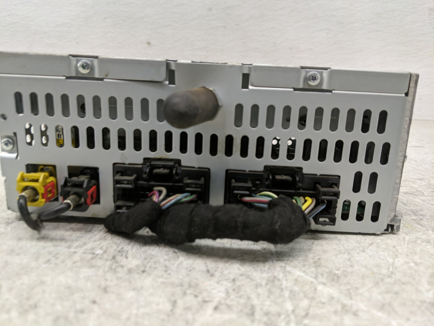 2011 Ford Explorer Radio AM FM Cd Player Receiver Replacement P/N:BB5T-19C107-CS Fits OEM Used Auto Parts - Oemusedautoparts