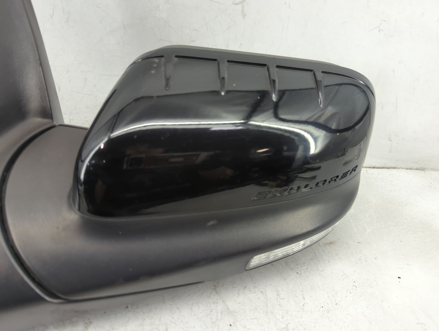 2011-2015 Ford Explorer Driver Side View Mirror - Left Door Mirror OEM Used - Oemusedautoparts1.com