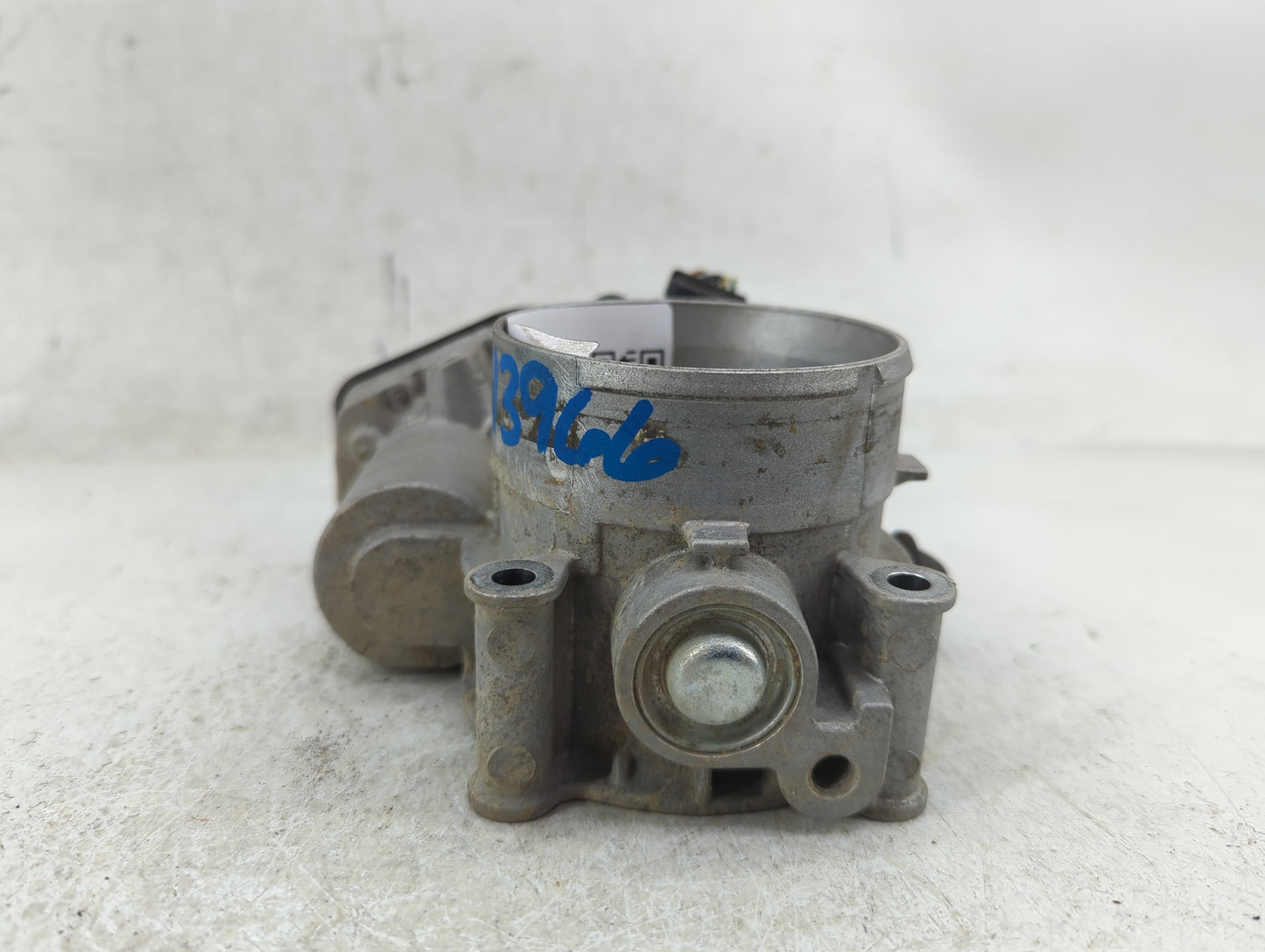 2011-2019 Ford Explorer Throttle Body P/N:AT4E-EH Fits Fits 2011 2012 2013 2014 2015 2016 2017 2018 2019 OEM Used Auto Parts
