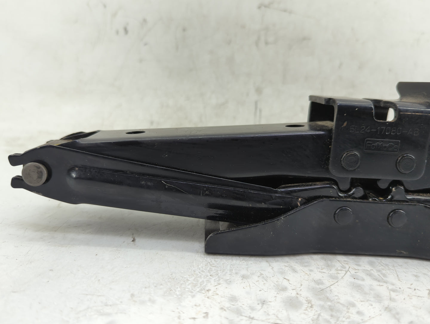 2011 Ford Explorer Spare Scissor Car Jack 1415283 - Oemusedautoparts1.com