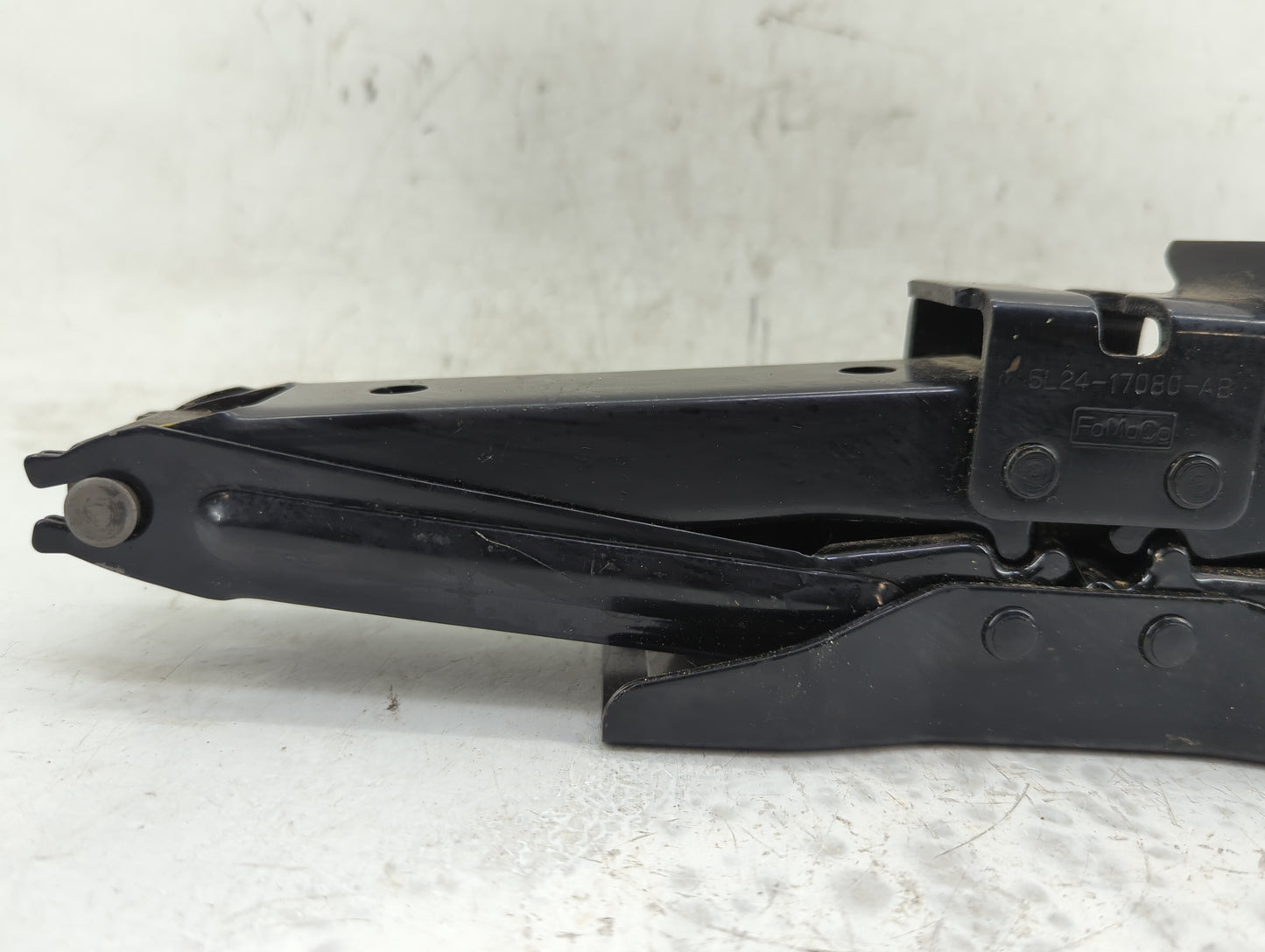 2011 Ford Explorer Spare Scissor Car Jack - Oemusedautoparts1.com