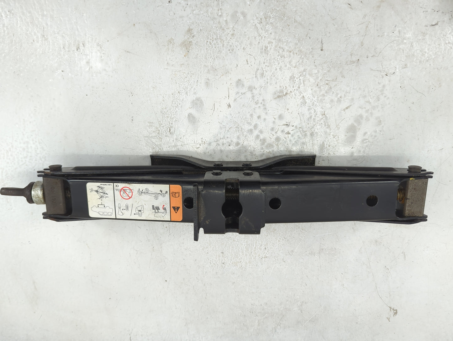 2011 Ford Explorer Spare Scissor Car Jack 1415283 - Oemusedautoparts1.com