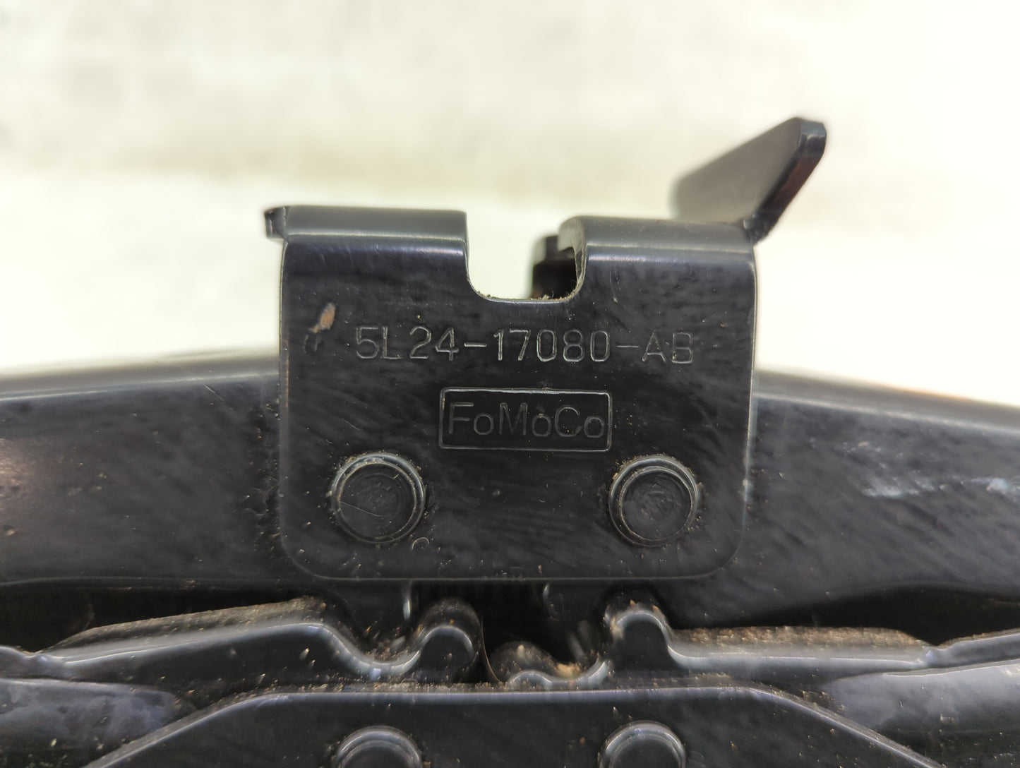 2011 Ford Explorer Spare Scissor Car Jack 1415283 - Oemusedautoparts1.com