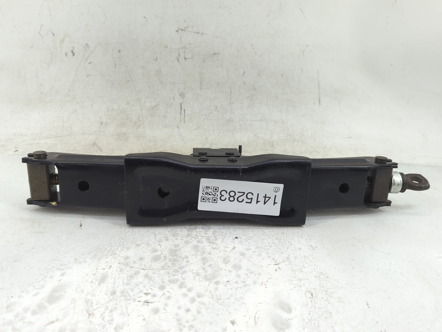 2011 Ford Explorer Spare Scissor Car Jack 1415283 - Oemusedautoparts1.com