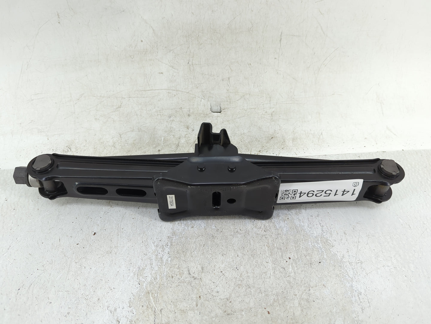 2011 Ford Explorer Spare Scissor Car Jack 1415294 - Oemusedautoparts1.com