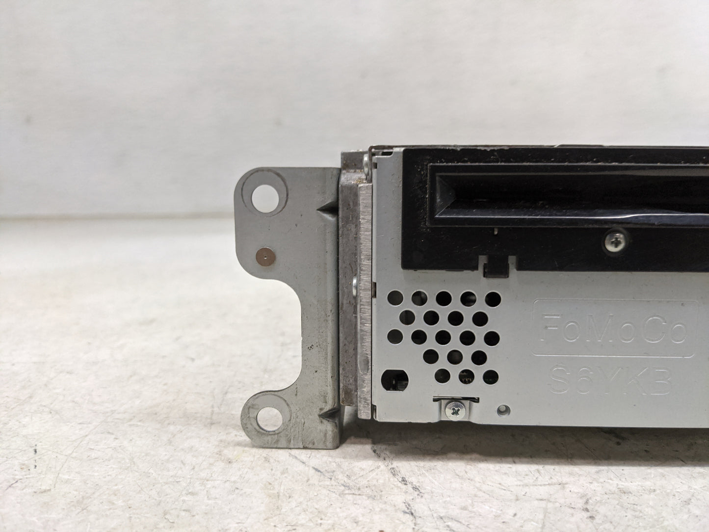 2011 Ford Explorer Radio AM FM Cd Player Receiver Replacement P/N:PU-3253L-P BB5T-19C107-CP, BB5T19C107CS, 276-0681-70 Fits 