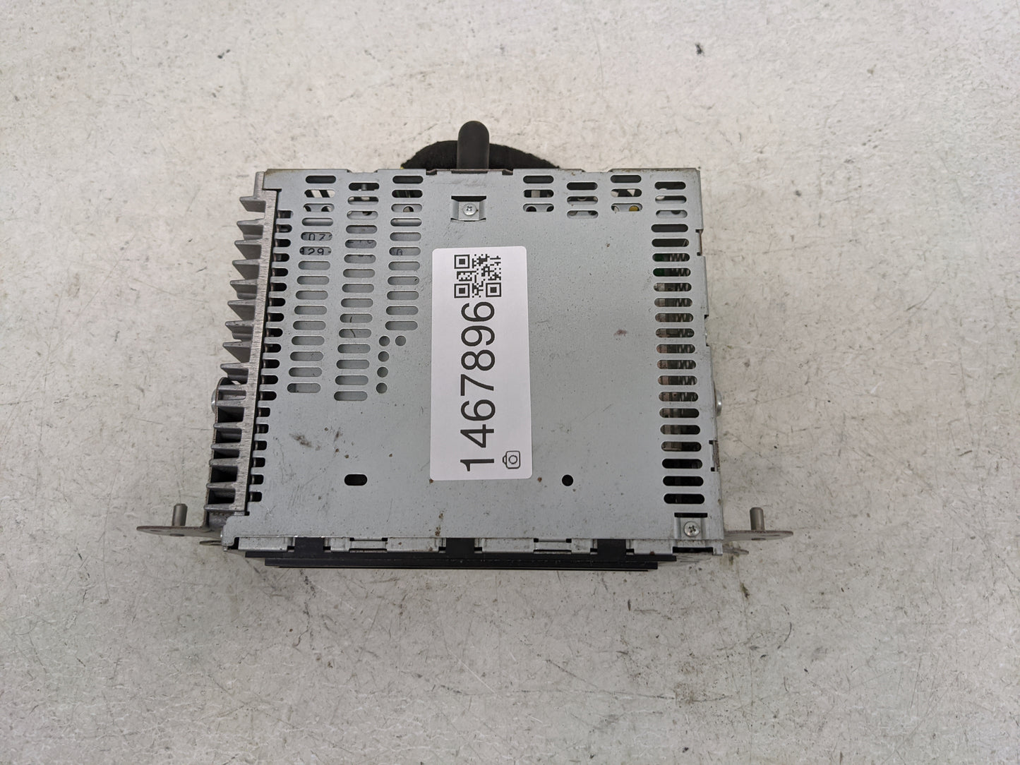 2011 Ford Explorer Radio AM FM Cd Player Receiver Replacement P/N:PU-3253L-P BB5T-19C107-CP, BB5T19C107CS, 276-0681-70 Fits 