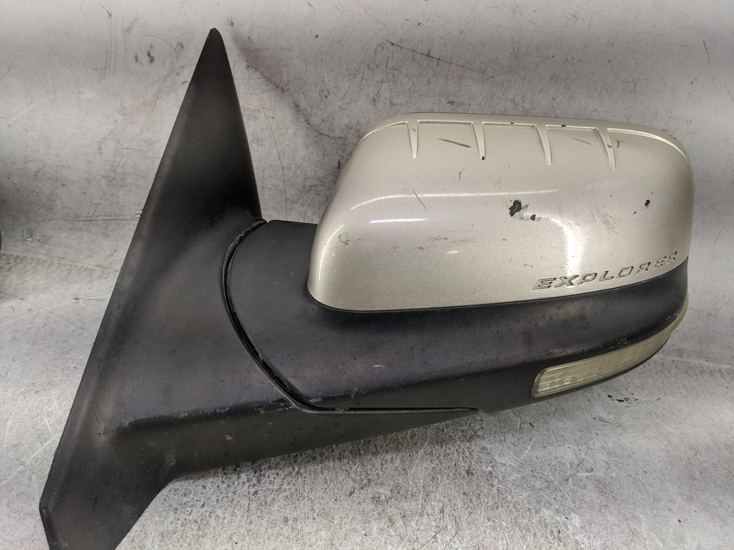 2011-2015 Ford Explorer Driver Side View Mirror - Left Door Mirror OEM Used - Oemusedautoparts1.com