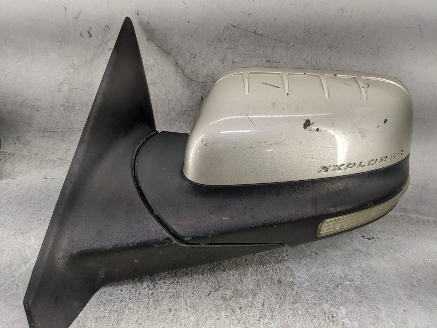 2011-2015 Ford Explorer Driver Side View Mirror - Left Door Mirror OEM Used - Oemusedautoparts1.com