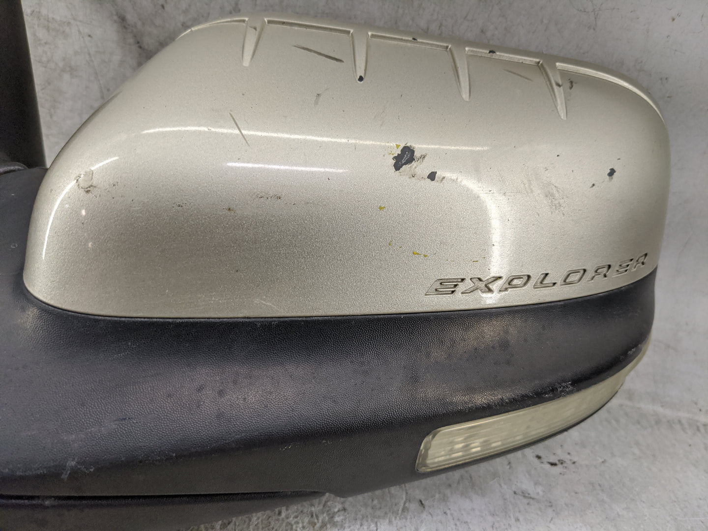 2011-2015 Ford Explorer Driver Side View Mirror - Left Door Mirror OEM Used - Oemusedautoparts1.com