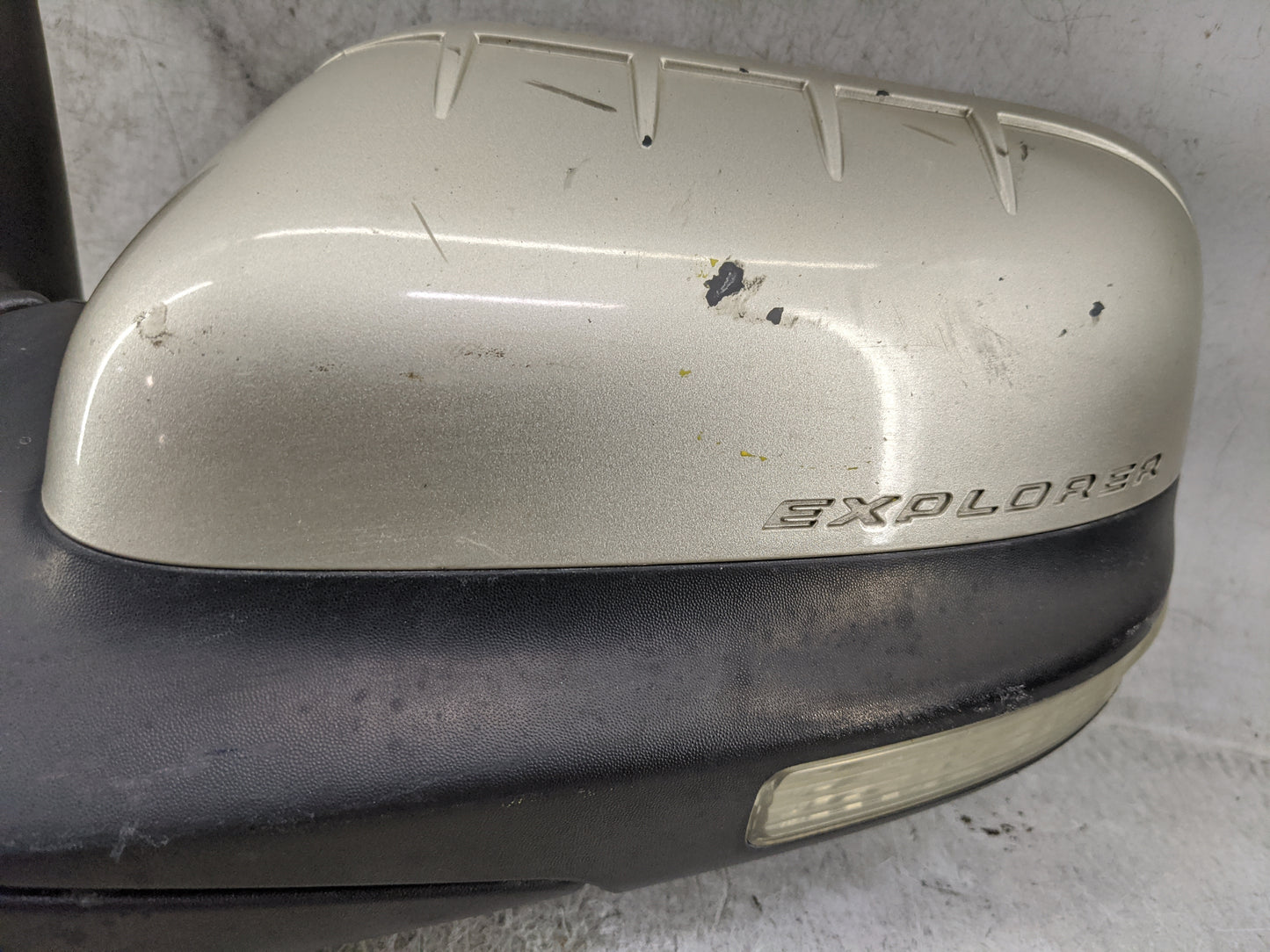 2011-2015 Ford Explorer Driver Side View Mirror - Left Door Mirror OEM Used - Oemusedautoparts1.com