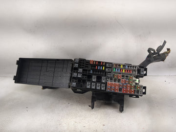 2011-2012 Ford Explorer Fusebox Fuse Box Panel Relay Module P/N:BT4T-14A003-AA 8T2T-CA, 8T2T-14B192-AA Fits Fits 2011 2012 OEM Used Auto Parts
