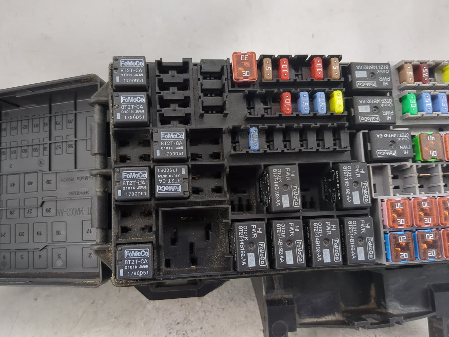 2011-2012 Ford Explorer Fusebox Fuse Box Panel Relay Module P/N:BT4T-14A003-AA 8T2T-CA, 8T2T-14B192-AA Fits Fits 2011 2012 O