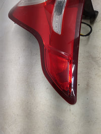 2011 Ford Explorer Passenger Right Side Deck Lid Mounted Tail Light - Oemusedautoparts1.com