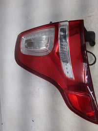 2011 Ford Explorer Passenger Right Side Deck Lid Mounted Tail Light - Oemusedautoparts1.com