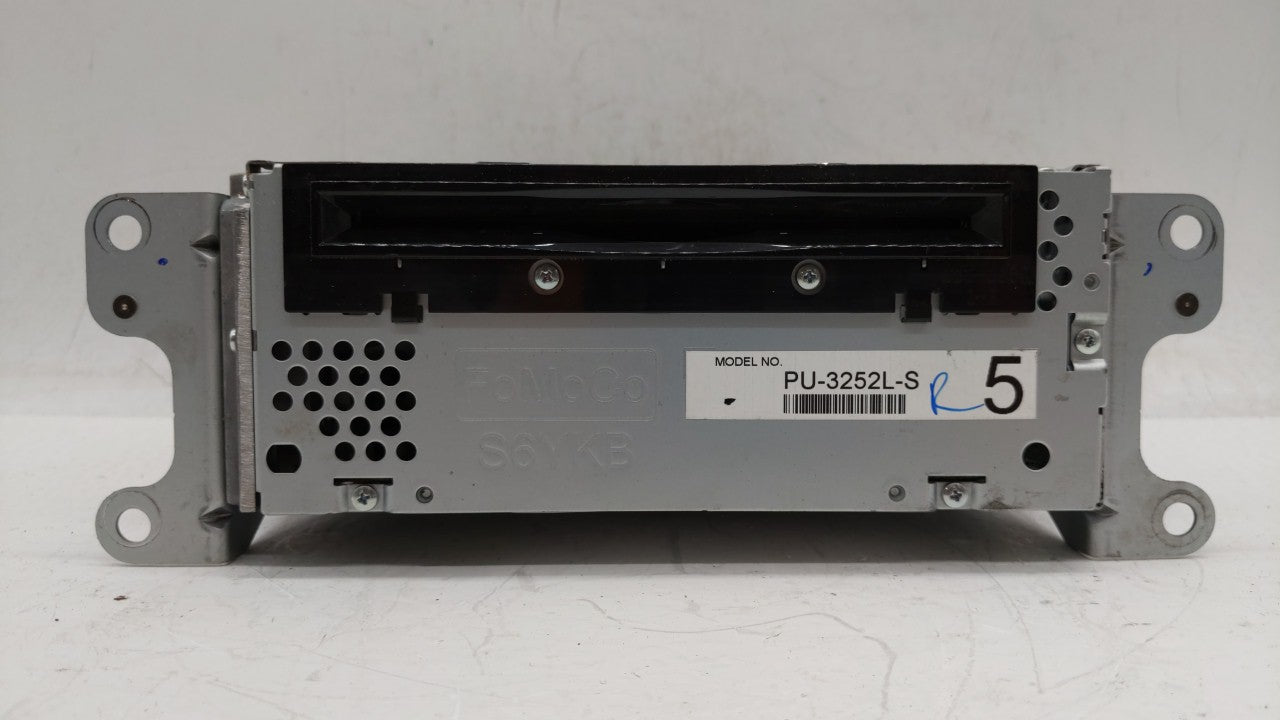 2011-2011 Ford Explorer Am Fm Cd Player Radio Receiver - Oemusedautoparts1.com