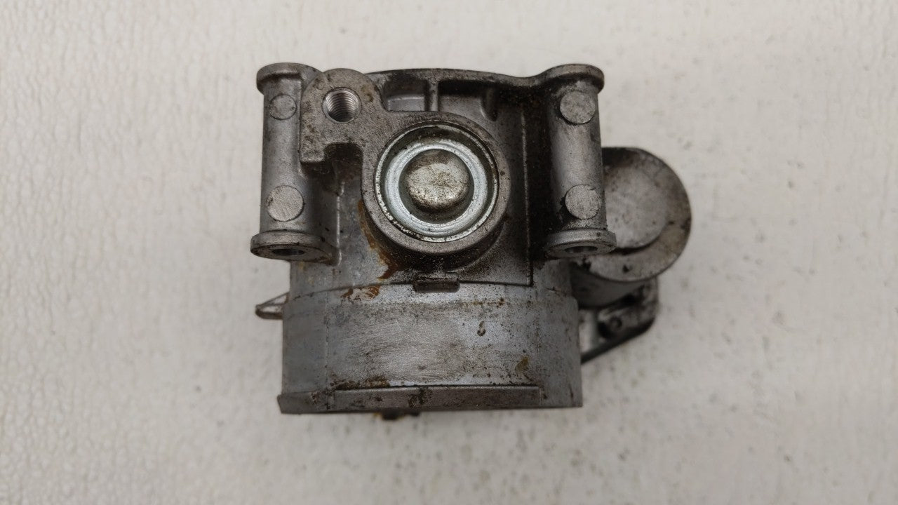 2011-2019 Ford Explorer Throttle Body P/N:AT4E-9F991-EL AT4E-EH Fits Fits 2011 2012 2013 2014 2015 2016 2017 2018 2019 OEM U