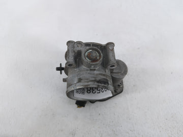 2011-2019 Ford Explorer Throttle Body P/N:AT4E-9F991-EL AT4E-9F991-EH Fits Fits 2011 2012 2013 2014 2015 2016 2017 2018 2019 OEM Used Auto Parts
