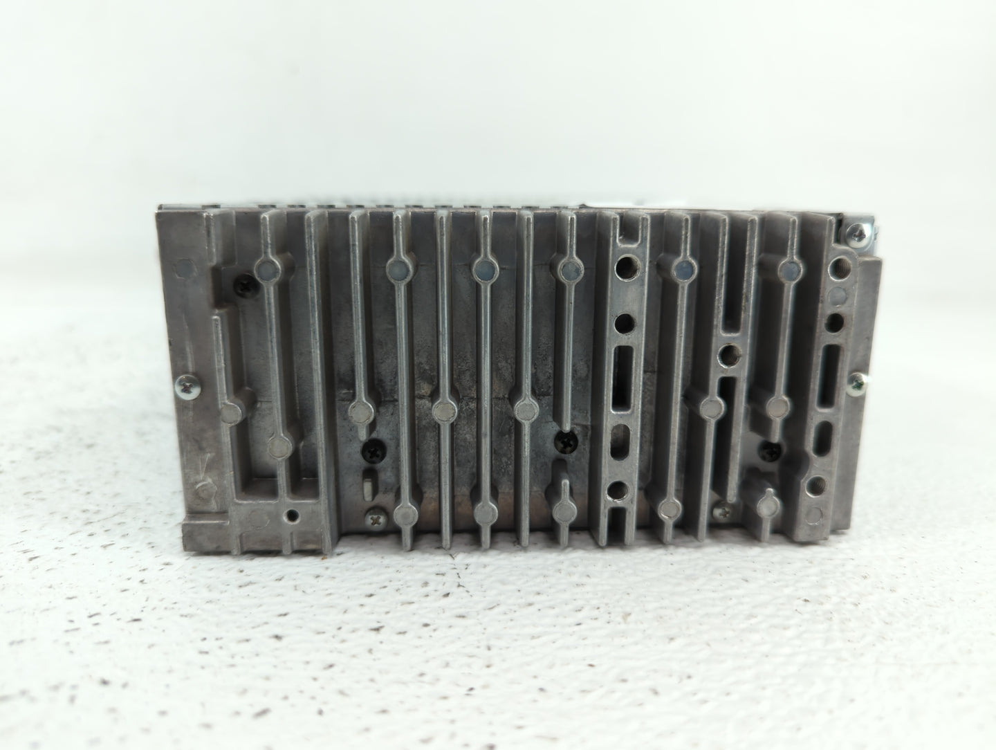 2011-2011 Ford Explorer Am Fm Cd Player Radio Receiver - Oemusedautoparts1.com