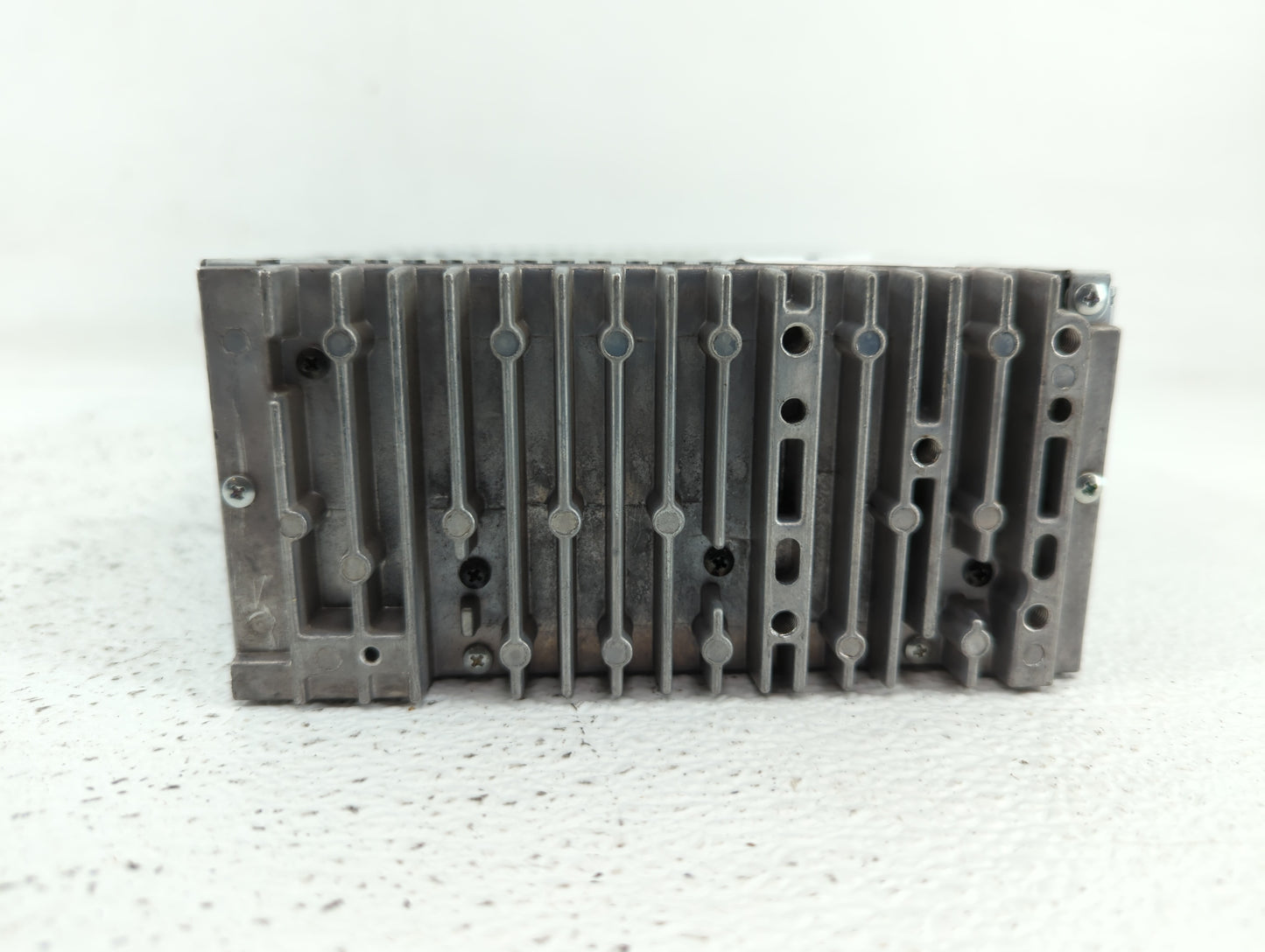 2011-2011 Ford Explorer Am Fm Cd Player Radio Receiver - Oemusedautoparts1.com