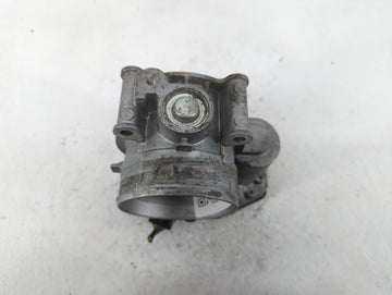 2011-2019 Ford Explorer Throttle Body P/N:AT4E-9F991-EH AT4E-9F991-EL Fits Fits 2011 2012 2013 2014 2015 2016 2017 2018 2019 OEM Used Auto Parts