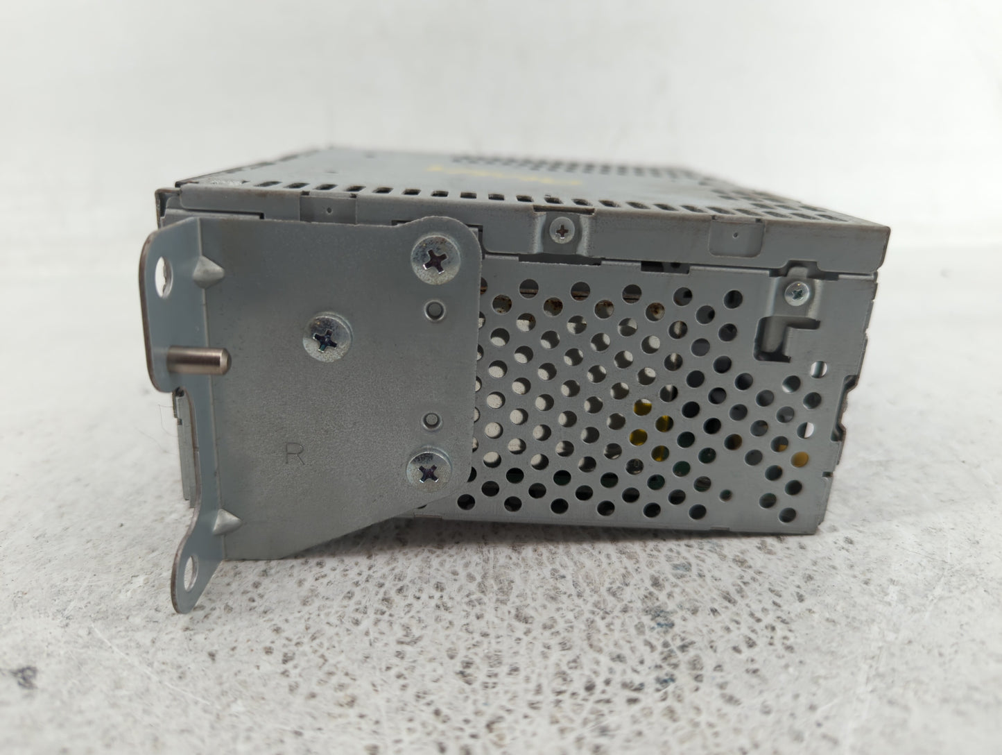 2011-2011 Ford Explorer Am Fm Cd Player Radio Receiver - Oemusedautoparts1.com