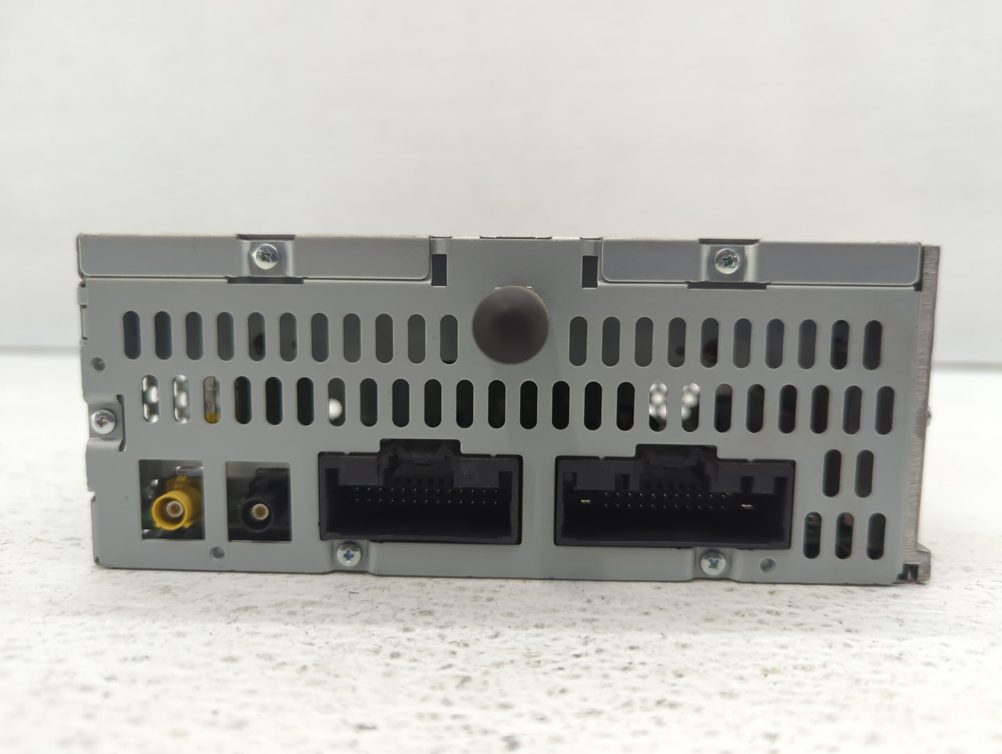 2011 Ford Explorer Radio AM FM Cd Player Receiver Replacement P/N:BB5T-19C107-B BB5T-19C107-CS Fits OEM Used Auto Parts - Oe