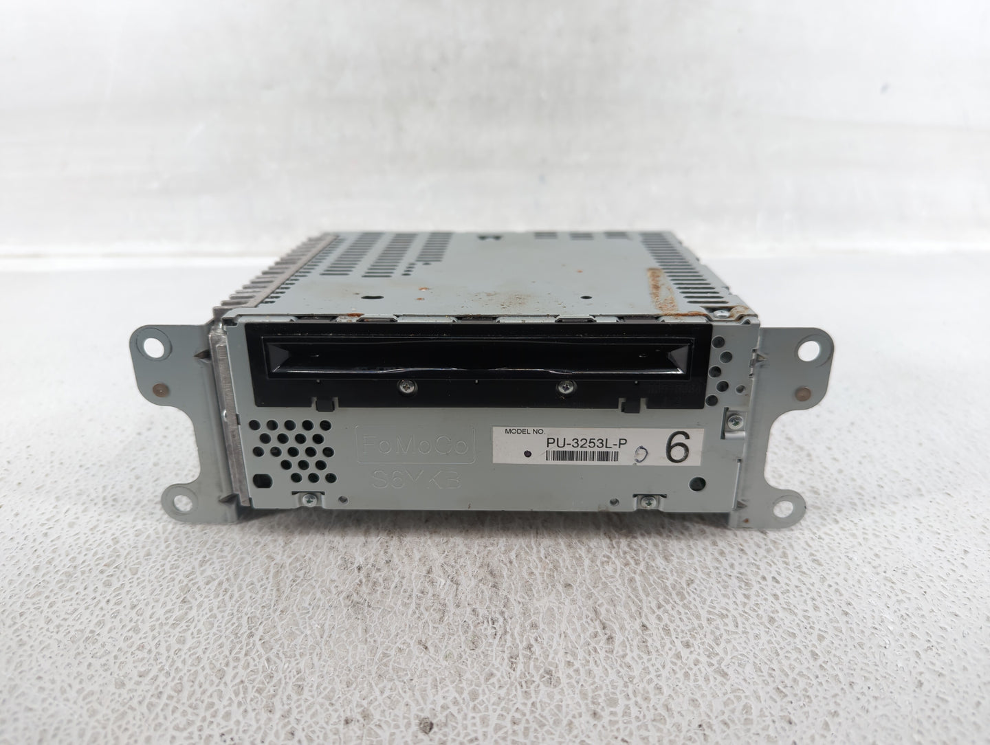 2011-2011 Ford Explorer Am Fm Cd Player Radio Receiver - Oemusedautoparts1.com