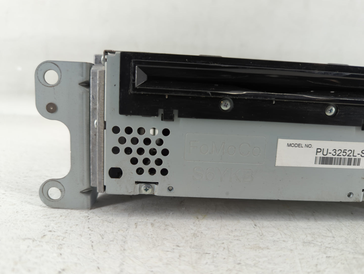 2011-2011 Ford Explorer Am Fm Cd Player Radio Receiver - Oemusedautoparts1.com