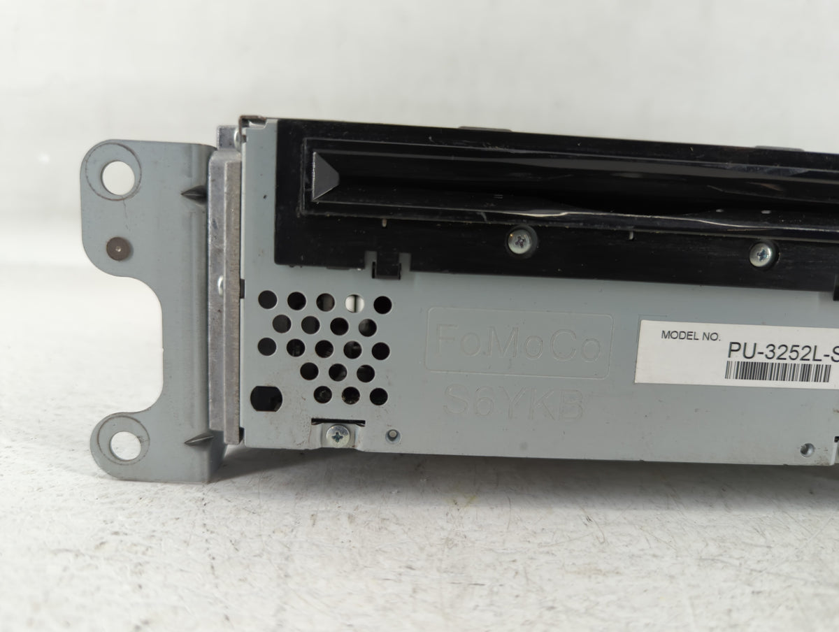 2011-2011 Ford Explorer Am Fm Cd Player Radio Receiver 549559 - Oemusedautoparts1.com
